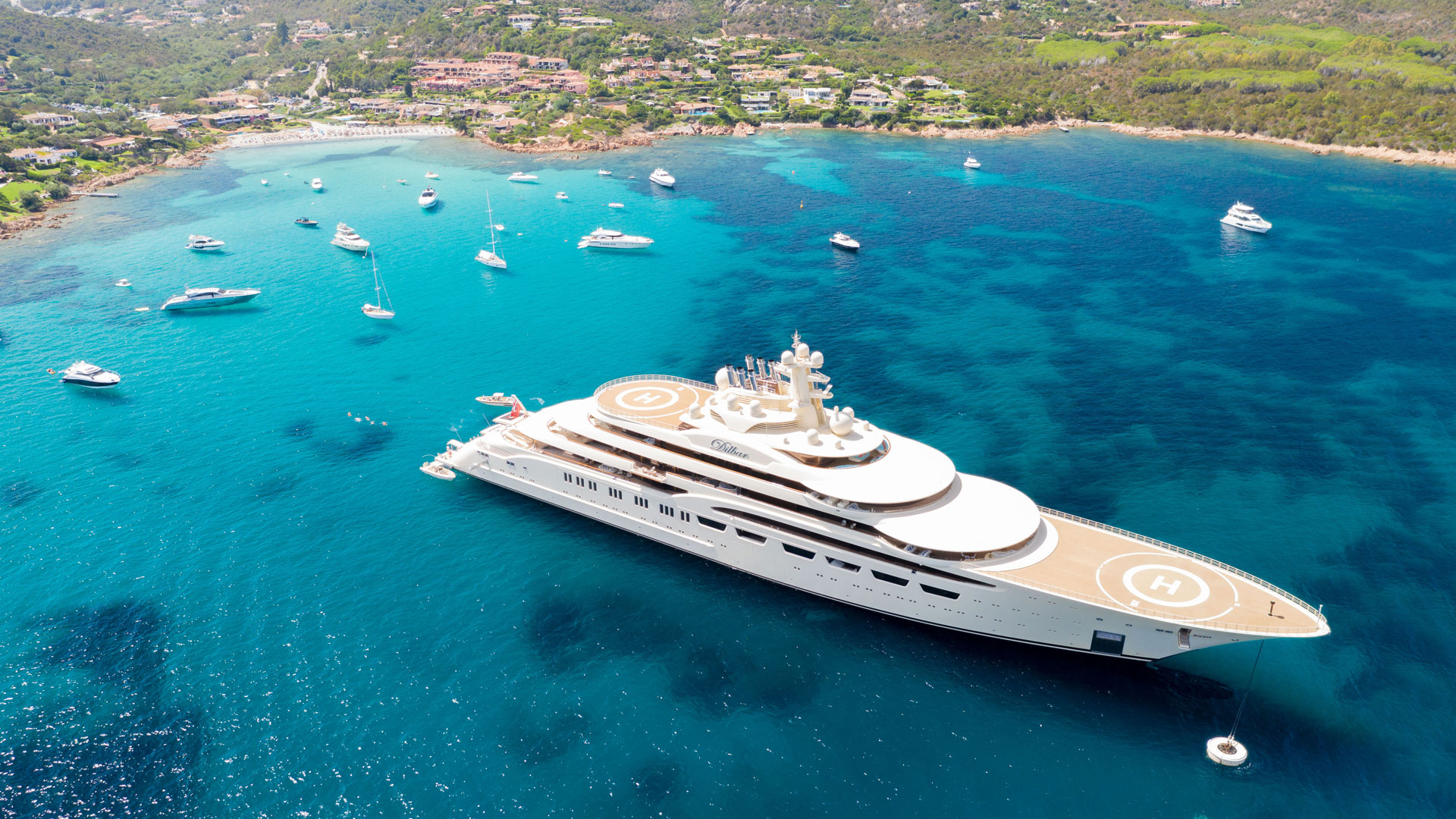BlueCarService_Destinazioni_Porto-Cervo_Yacht-Marina-Transfer_1 Yacht & Marina Transfers Porto Cervo